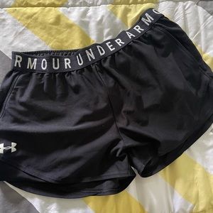 Under Armour Large shorts